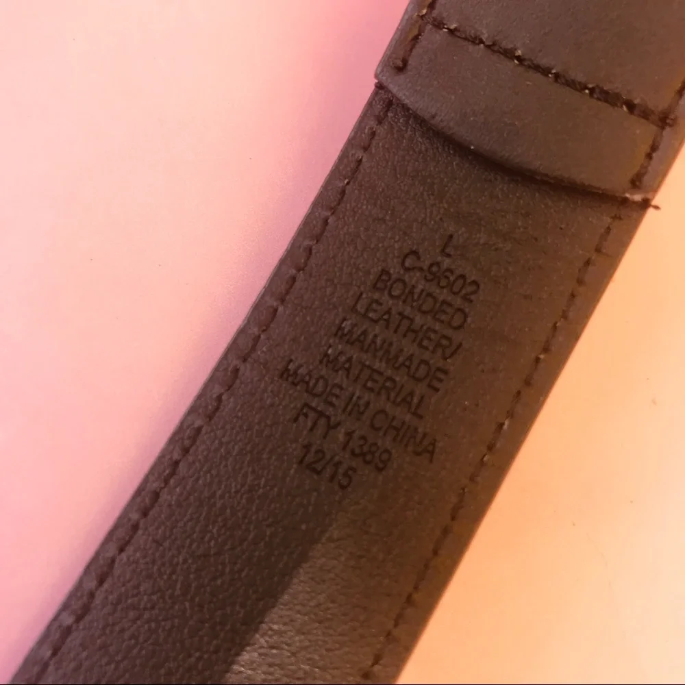 Black leather/manmade material belt